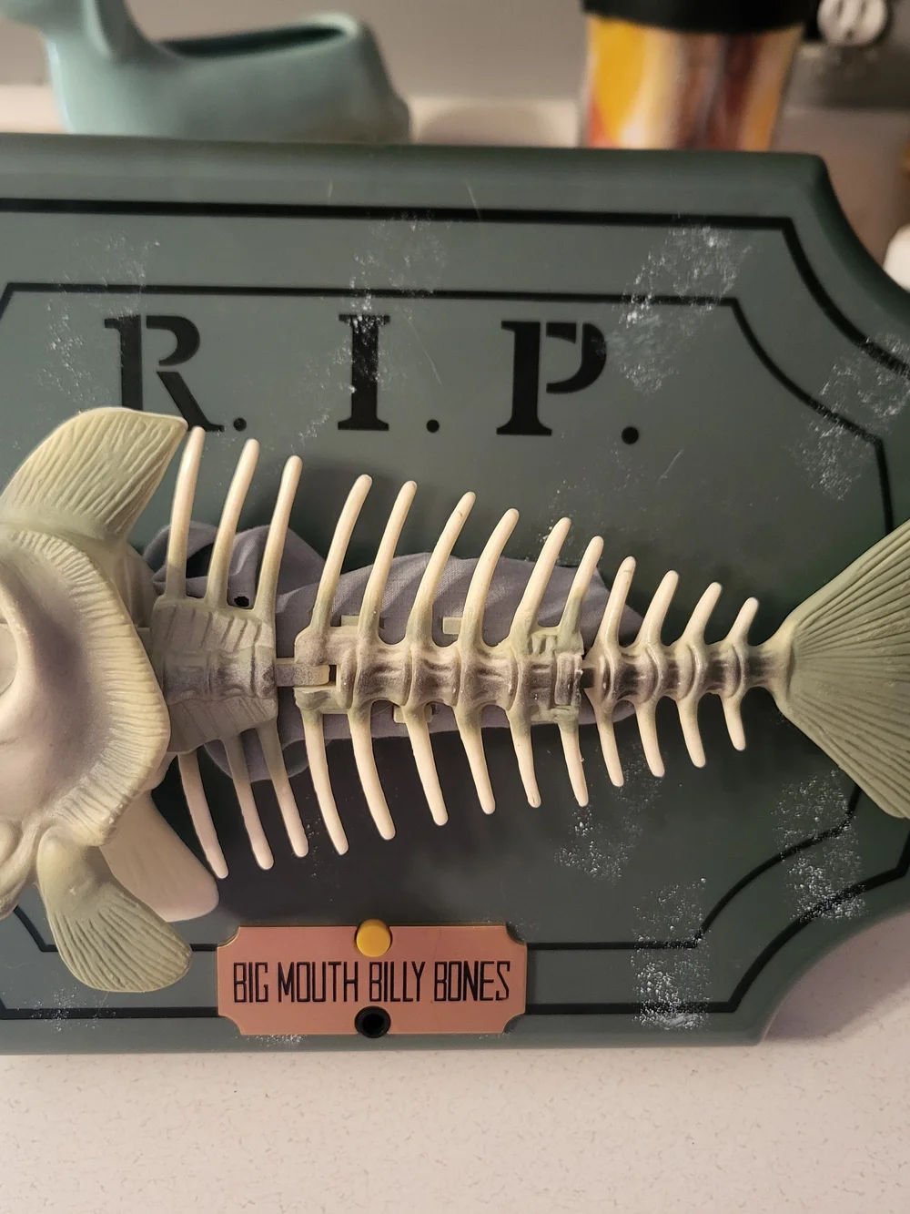 Gemmy Big Mouth Billie Bones Singing Fish Parts or Repair Not Working